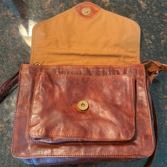 Handmade Leather Crossbody Purse - Picture 4 of 7